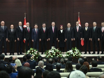 AKP kulisleri bunu konuşuyor: Kabinede ilk değişecek bakanlar kimler olur?