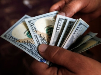 Dolar yükselmeye devam ediyor: 27 Liraya dayandı