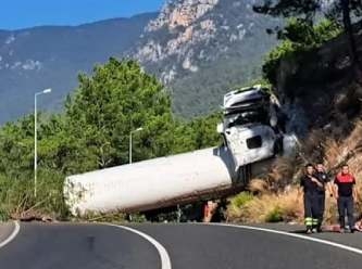 Muğla-Antalya yolunda faciadan dönüldü