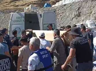 Acı haberler peş peşe geldi: Feci şekilde can verdiler