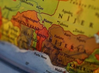 Nijer'de askeri cunta ülkenin hava sahasını kapattı