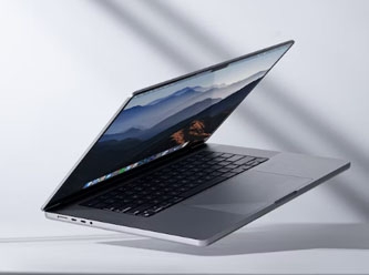 En güçlü MacBook  piyasaya çıkıyor