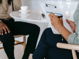 İş görüşmesinde Bir fincan ya da kapıdaki görevli her şeyi değiştirebilir!