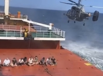 Rus askerlerinin Türk gemisine girdiği anların görüntüleri yayınlandı!