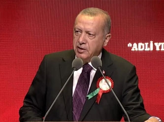 Erdoğan: Türkiye’yi mülteci akınıyla sıkıştırma senaryolarını boşa çıkartıyoruz