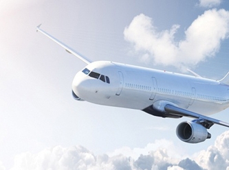 Kayıtlara göre yolcu uçakları, neredeyse her hafta birbirlerine çarpmaktan kıl payı kurtuluyor