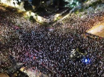 İsrail'de yargı düzenlemesinde gözlerin çevrildiği Yüksek Mahkeme önünde protesto gösterisi