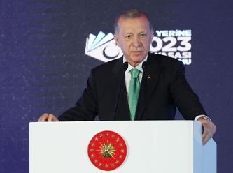 Erdoğan iktidarda geçirdiği çeyrek asırda yapamadığı 'Yeni Anayasa' için söz verdi