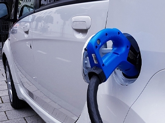 AB, elektrikli otomobillerin gümrük vergisini artırıyor