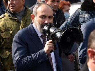 Ermenistan'da Paşinyan protestoları başladı