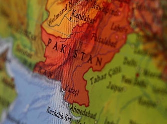 Pakistan'dan tüm yabancı göçmenlere 'ülkeyi terk edin' talimatı