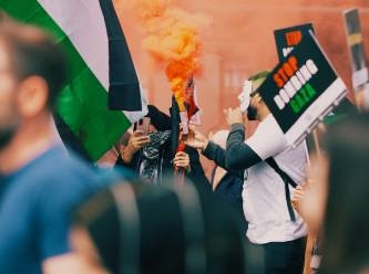 Gazze'deki hastane saldırısının ardından birçok ülkede protestolar düzenlendi