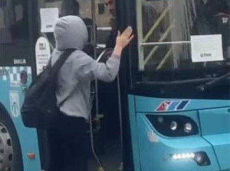 İndirimli bilet tartışması: Öğrenciyi otobüsten indirdiler