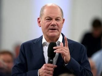 Scholz: Başvurusu reddedilen sığınmacılar sınır dışı edilmeli