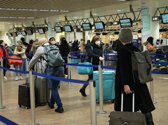 Terminal filmi gerçek oldu: Sığınma alamayan Ruslar bir yıldır havalimanında yaşıyorlar