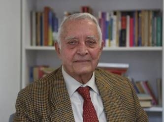 Anayasa Profesörü Ergun Özbudun hayatını kaybetti
