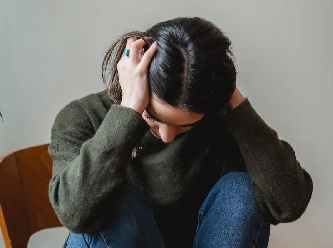 Gençlerin yüzde 60'ı yurt dışı hayali kuruyor