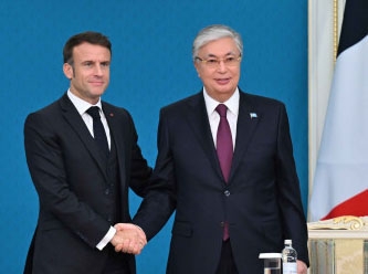 Macron'dan kritik Kazakistan ziyareti