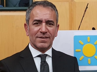 Meral Akşener'in basın danışmanı Murat İde'nin görevine son verildi...