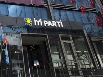 İYİ Parti'de yaprak dökümü sürüyor: Bir isim daha istifa ettiğini duyurdu