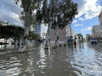 Sular altında kaldı, 212 kişi tahliye edildi