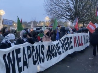 Aktivistler İsrail'e silah gönderen ingiliz şirketi bloke etti