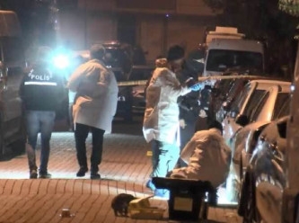 İstanbul'da sokak ortasında silahlı çatışma: 1 ölü, 3 yaralı