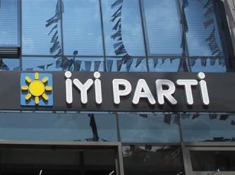 İYİ Parti Çankaya yönetiminde deprem