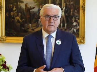 Steinmeier'den demokrasi vurgusu