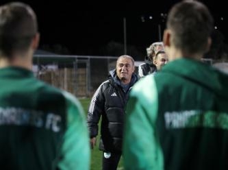 İlk antrenmana çıktı: Terim'den 10 dakikalık tanışma konuşması