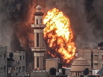 Netenyahu, Gazze saldırılarının süreceği mesajını verdi