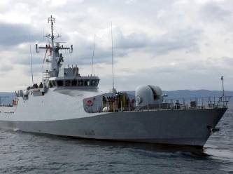 Hindistan, Kızıldeniz'de korsanların kaçırdığı gemi mürettebatını kurtardı