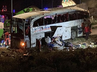 Yine Otobüs faciası:9 ölü, 30 yaralı