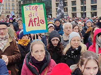Almanya'da AfD'nin kapatılması tartışılıyor