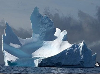 Dünyanın en büyük buzdağı A23a, sürüklenmeye başladı