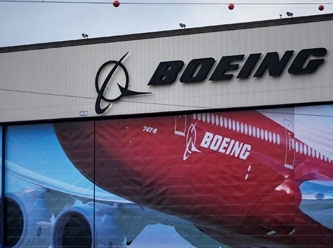 Boeing uçaklarında skandallar bitmiyor... Şimdi de tekerleği düştü