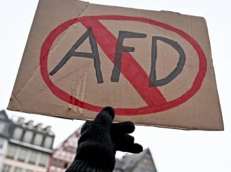 Aşırı sağcı AfD'ye üye kayıtlarında büyük artış