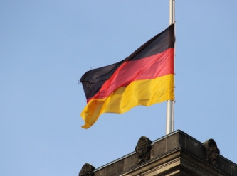Son anketler Almanların yüzde 51'i AfD yasağına karşı