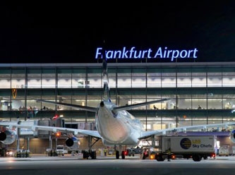 Almanya'da beş havalimanında yine greve gidiliyor