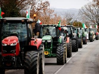 İtalya’da çiftçiler, eylemlerini Roma’ya taşıyor