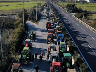 Çiftçiler sokağa çıktı, hükümet geri adım attı