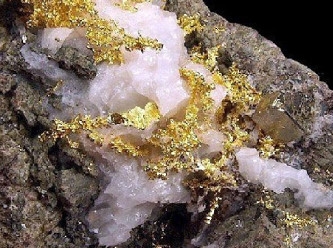Siyanür, altın madenciliğinde neden tercih ediliyor?