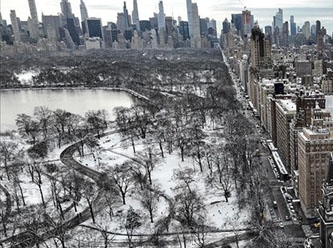 New York'ta kar yağışı hayatı olumsuz etkiledi