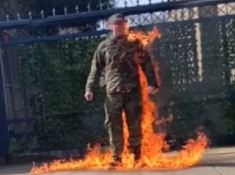 İsrail Büyükelçiliği önünde kendini yakan ABD'li pilot öldü