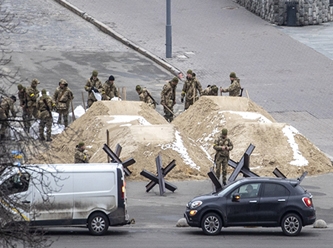 Kiev'den acı itiraf : Harkov'u savunamayız