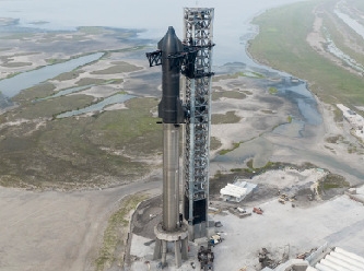 SpaceX'in dev roketi Starship, uzaydan geri dönerken kayboldu