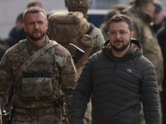 Ukrayna, Rusya'nın çıkarma gemisini vurdu