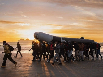 Manş Denizi'ni geçen göçmen sayısı rekor kırdı