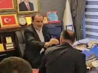 Düzce'de devir teslim töreninde kavga: Üzerine yürüyüp küfretti