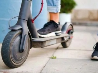 Almanya’da ilk kez bir büyükşehir, e-scooter’ları yasakladı